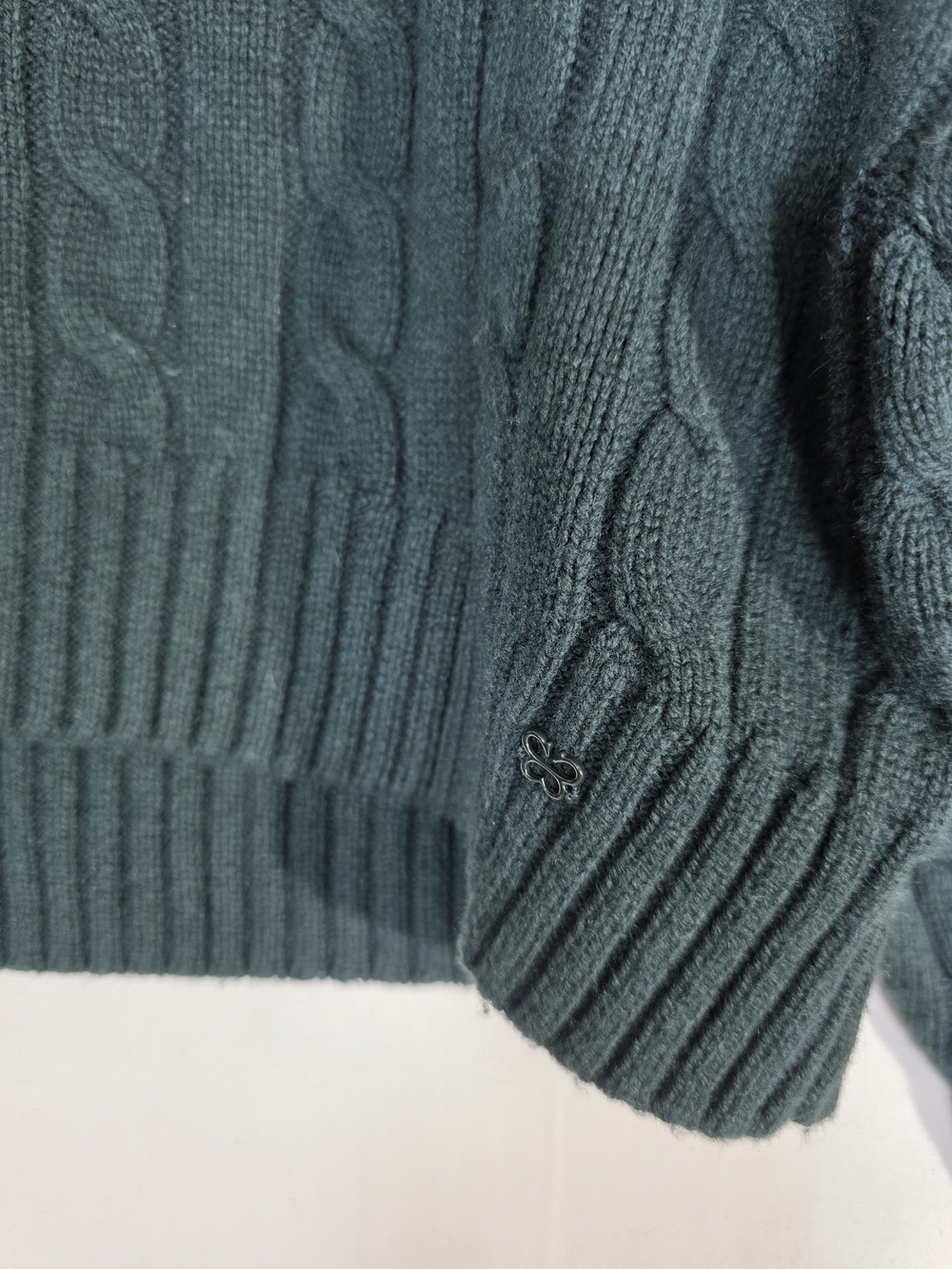 Aritzia Sunday best wool Dark Forest Green Cropped Cable-Knit Crew Sweater - Picture 7 of 7